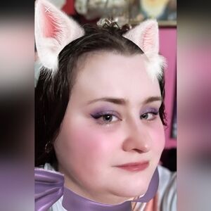 Meet your Posher, Kitt Katt